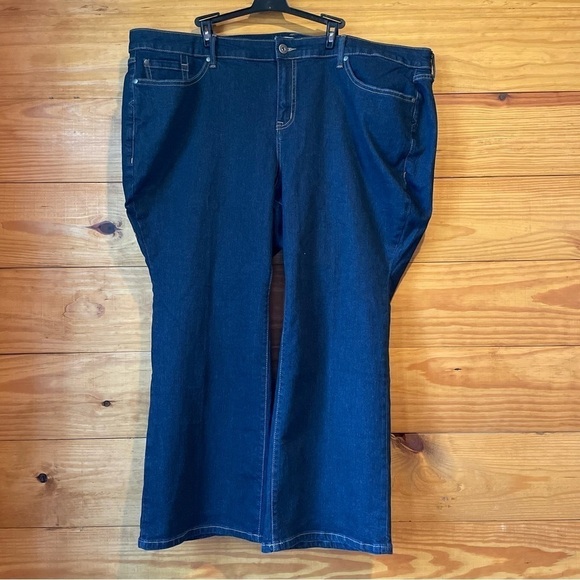 Torrid Slim Bootcut Stretch Dark Wash Jeans 26 Extra Short NWT - Picture 1 of 11